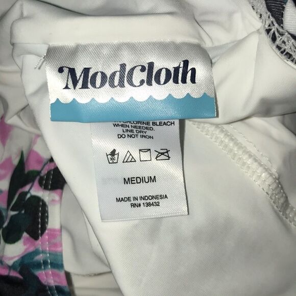 NEW ModCloth Pamela One-Piece Floral Swimsuit - Picture 7 of 9